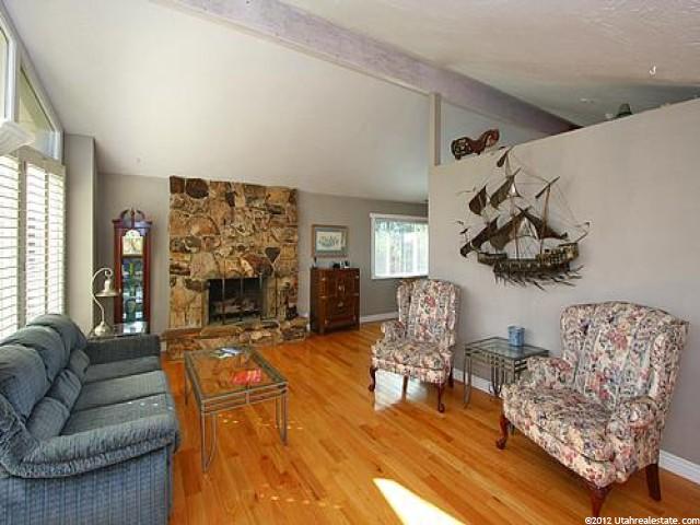 9708 Eastpoint Dr, Sandy, UT 84092 — photo 2
