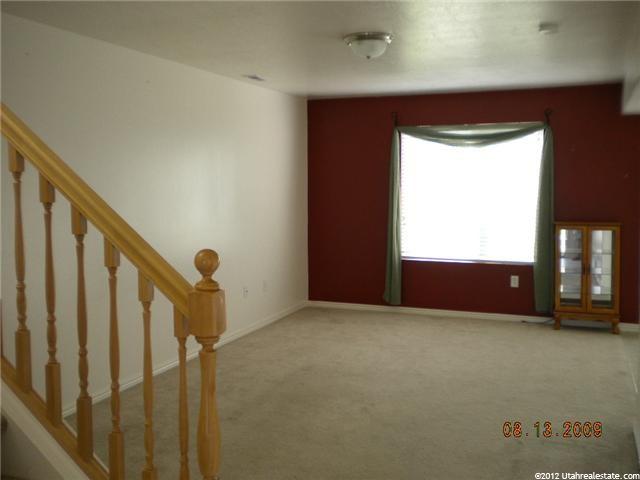 652 W 800 N #100, Clinton, UT 84015 — photo 2