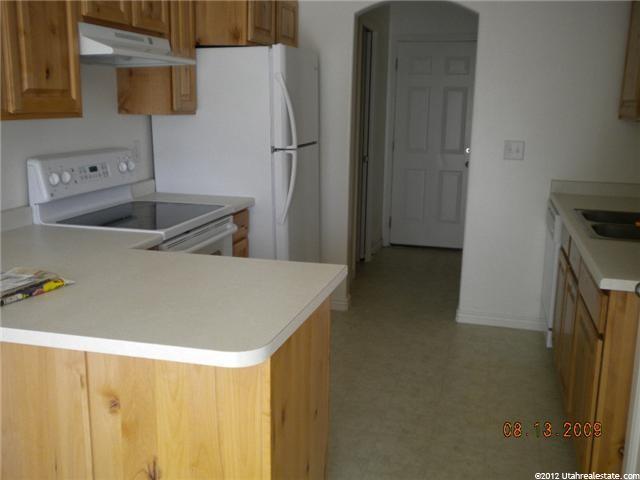 652 W 800 N #100, Clinton, UT 84015 — photo 3