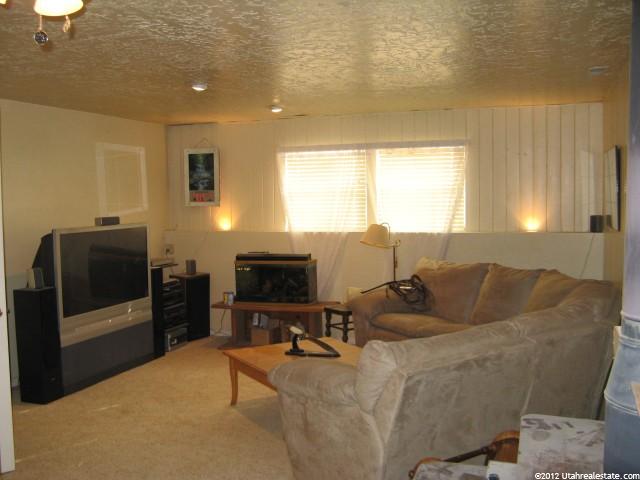 135 E Center, Hinckley, UT 84635 — photo 2