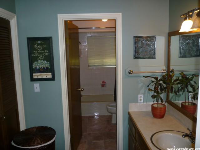2654 N 2650 E, Layton, UT 84040 — photo 4