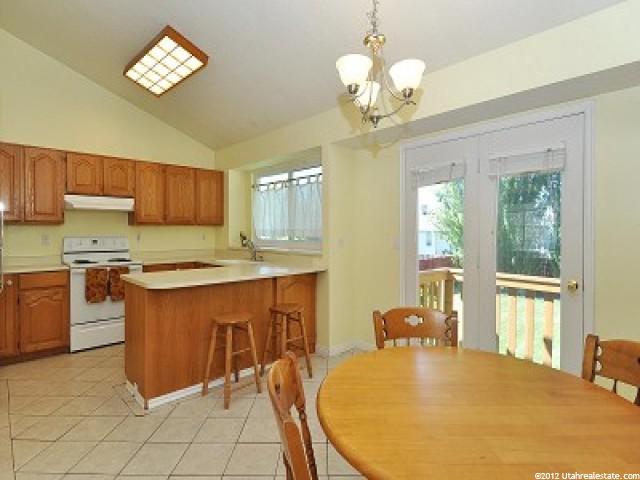 1592 S 300 E, Kaysville, UT 84037 — photo 4