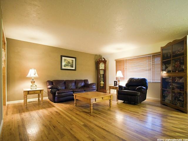 837 E 10600 S, Sandy, UT 84094 — photo 9
