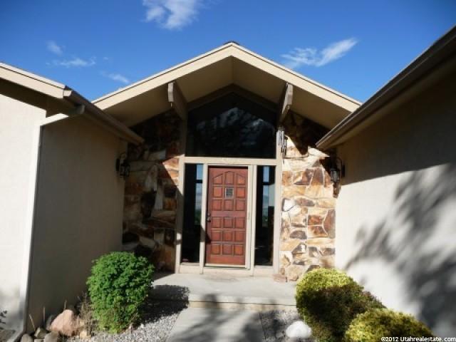 9984 S Falconview Dr E, Sandy, UT 84092 — photo 2