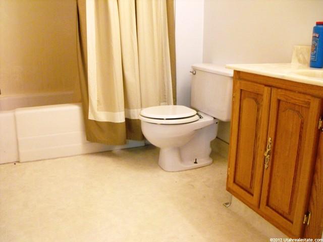 942 E Gentile St, Layton, UT 84041 — photo 8