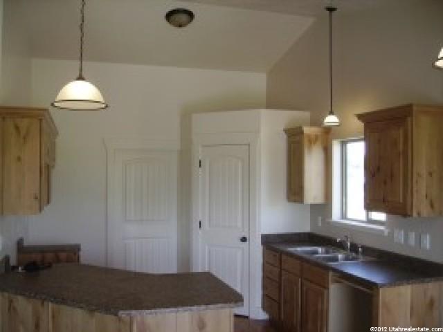 626 N 850 E, Wellsville, UT 84339 — photo 3