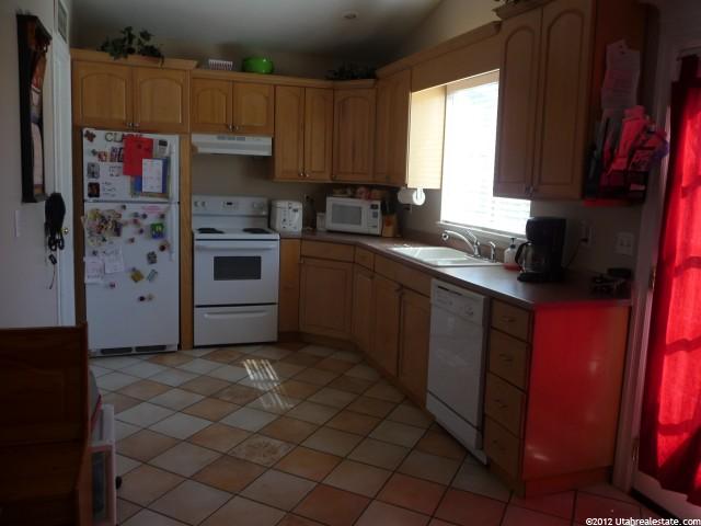 583 E 700 N, Ogden, UT 84404 — photo 2