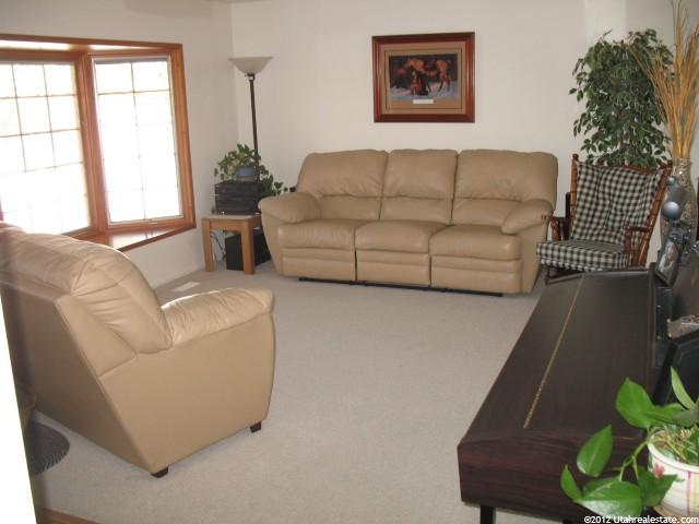 2167 W 4300 S, Roy, UT 84067 — photo 4