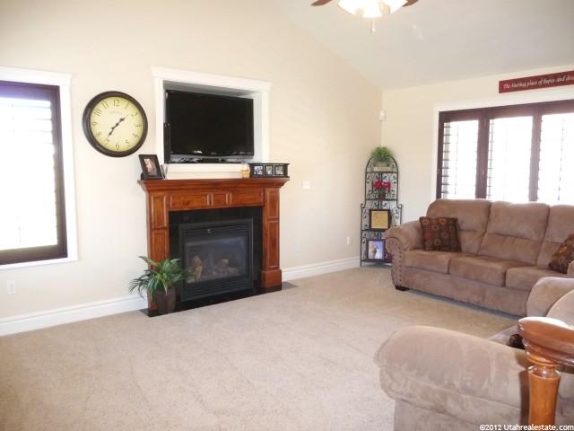1218 Grandview Dr, Providence, UT 84332 — photo 4