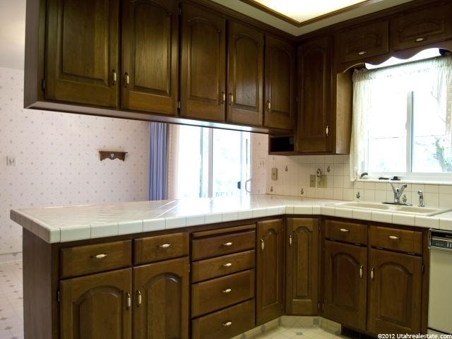 787 Panorama Dr, South Ogden, UT 84403 — photo 4