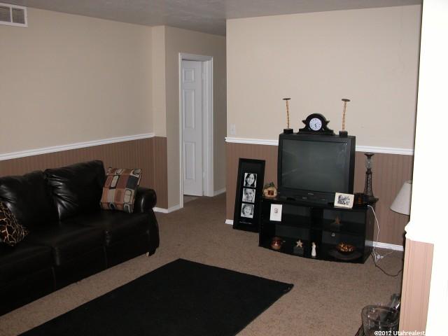 5568 S 2800 W #B-5, Roy, UT 84067 — photo 11