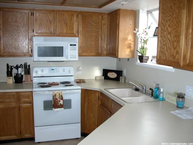 5568 S 2800 W #B-5, Roy, UT 84067 — photo 3