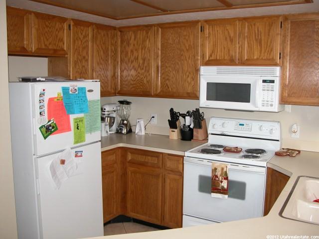 5568 S 2800 W #B-5, Roy, UT 84067 — photo 7