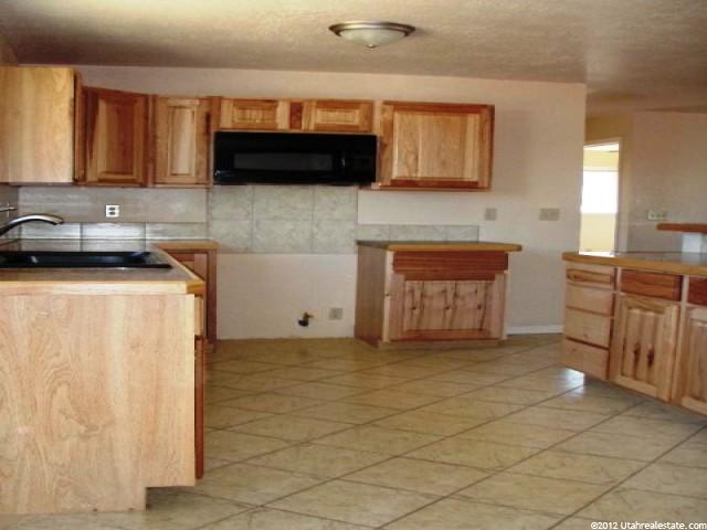 840 N 200 W, Sunset, UT 84015 — photo 5
