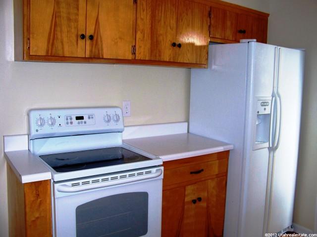 4575 Wallace Ln, Holladay, UT 84117 — photo 4