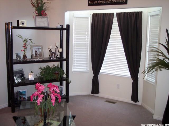 5471 Midland Dr, Roy, UT 84067 — photo 2