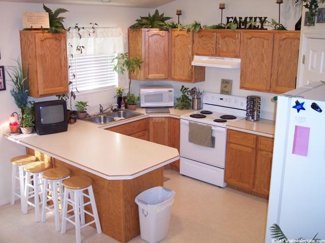 5471 Midland Dr, Roy, UT 84067 — photo 3