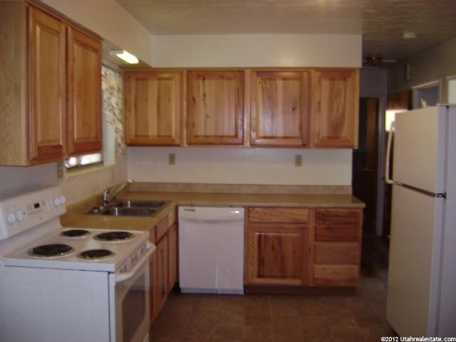 7920 S Roosevelt St, Midvale, UT 84047 — photo 2