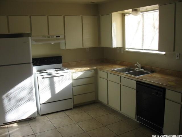 252 E 8375 S, Sandy, UT 84070 — photo 4