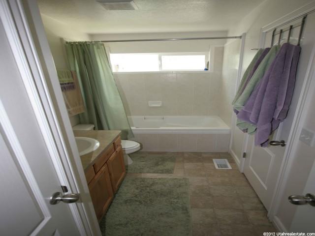 1282 N 25 E, Layton, UT 84041 — photo 4