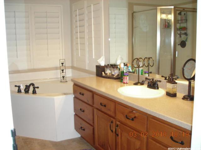 427 N 1050 E, Layton, UT 84040 — photo 7