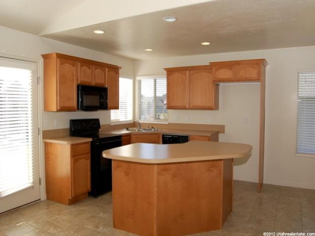 2539 W 2625 N, Farr West, UT 84414 — photo 2
