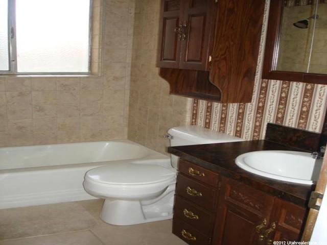 5994 S Nova Dr, Murray, UT 84107 — photo 8