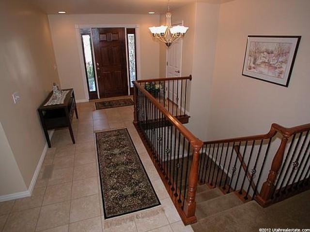 2040 Gyrfalcon Dr, Sandy, UT 84092 — photo 2