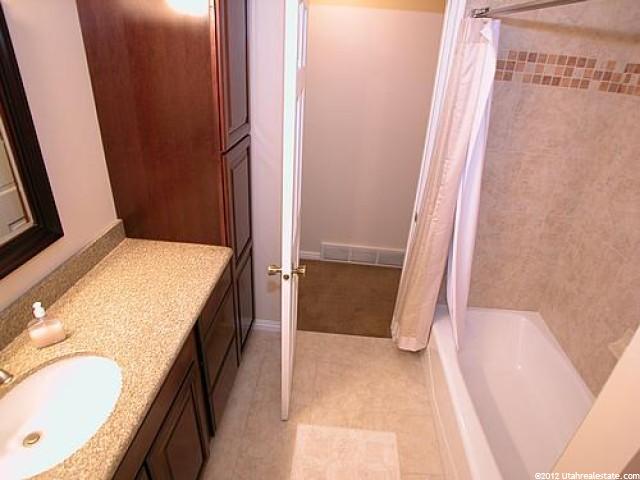 2040 Gyrfalcon Dr, Sandy, UT 84092 — photo 8