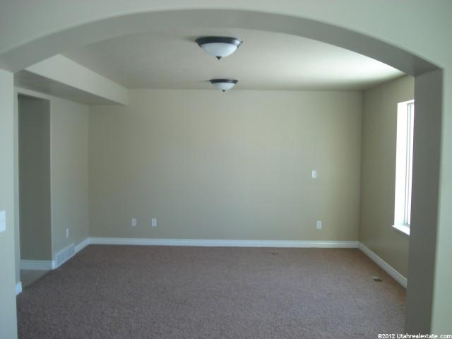 2077 N 1450 W, Clinton, UT 84015 — photo 2