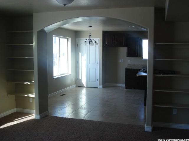 2077 N 1450 W, Clinton, UT 84015 — photo 3