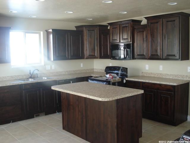 2077 N 1450 W, Clinton, UT 84015 — photo 6