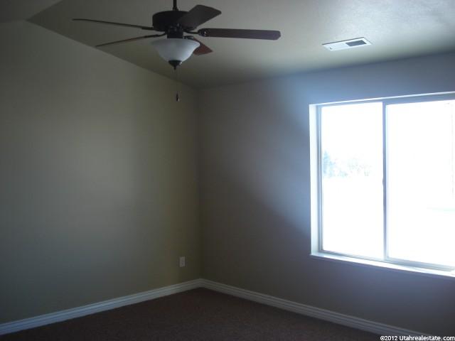 2077 N 1450 W, Clinton, UT 84015 — photo 7