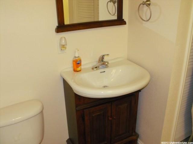 1047 W 4200 S, Riverdale, UT 84405 — photo 7