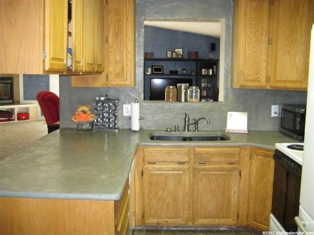 2943 W 1300 N, Clinton, UT 84015 — photo 3