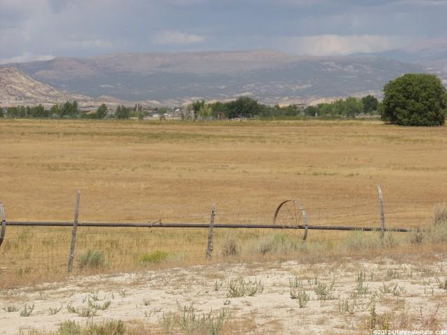 5124 S 1500 E, Vernal, UT 84078 — photo 5