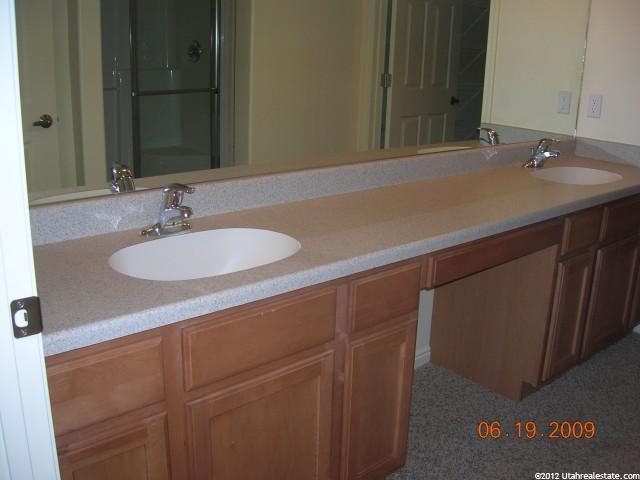 258 E 2230 N #15D, Logan, UT 84341 — photo 4