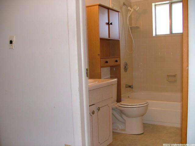 4860 S 250 W, Washington Terrace, UT 84405 — photo 4