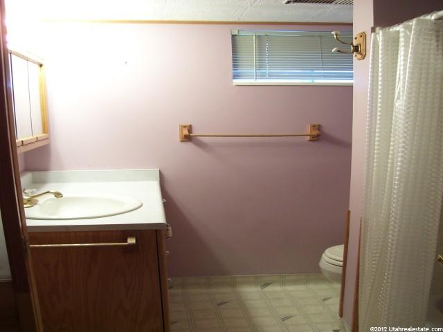 352 Bruce St, Clearfield, UT 84015 — photo 10