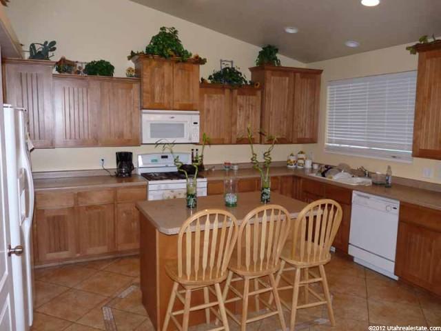4083 S 3425 W, West Haven, UT 84401 — photo 2