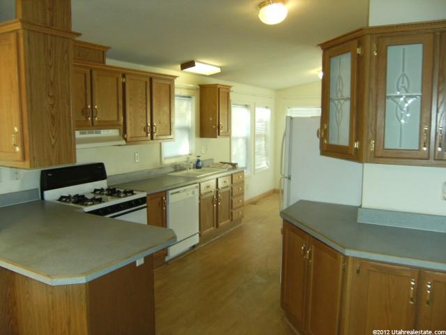 570 W 300 S, Logan, UT 84321 — photo 3
