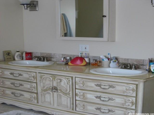 926 N 800 W, West Bountiful, UT 84087 — photo 5
