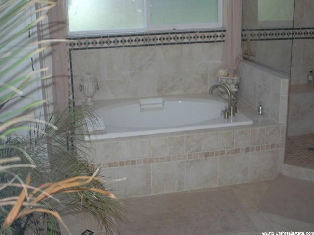 926 N 800 W, West Bountiful, UT 84087 — photo 9