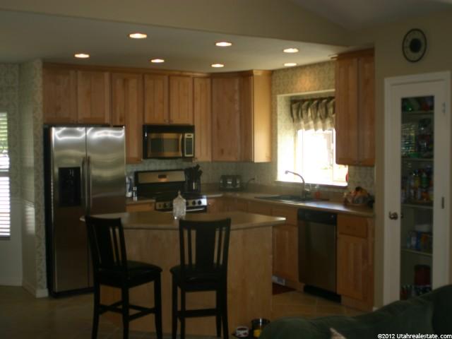 2017 S 1000 W, Syracuse, UT 84075 — photo 2