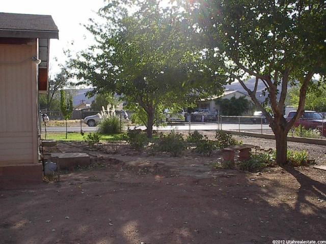 933 N Main St, Hurricane, UT 84737 — photo 3
