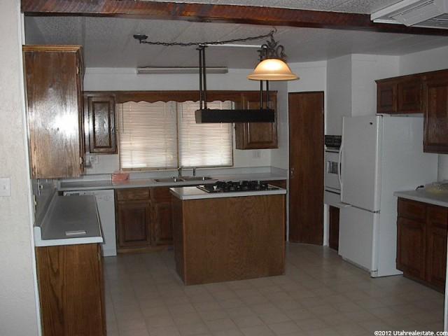 933 N Main St, Hurricane, UT 84737 — photo 7