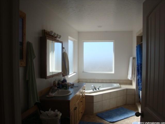 8628 E Gusher Randlett Rd, Randlett, UT 84063 — photo 7