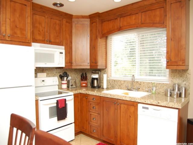 431 E Joye St, Murray, UT 84107 — photo 3