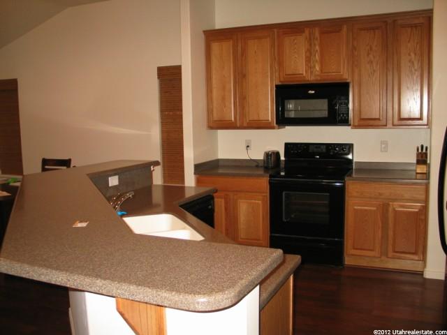 3462 Overlook Dr, Layton, UT 84041 — photo 2