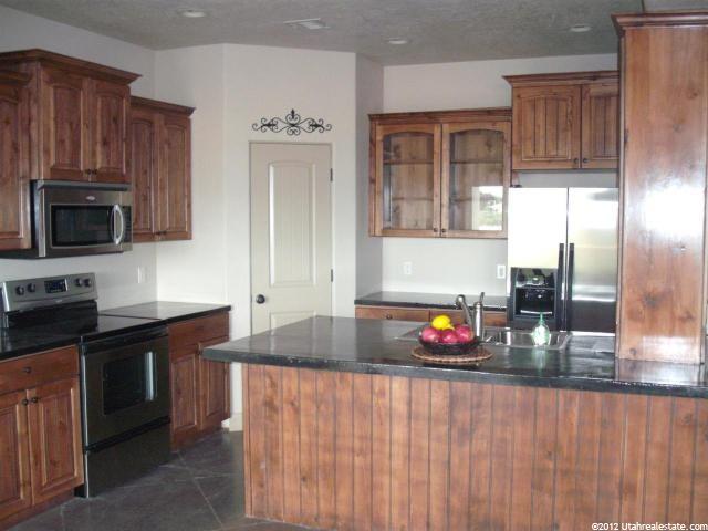 228 E Plum Pear Tree Dr, Kanab, UT 84741 — photo 2